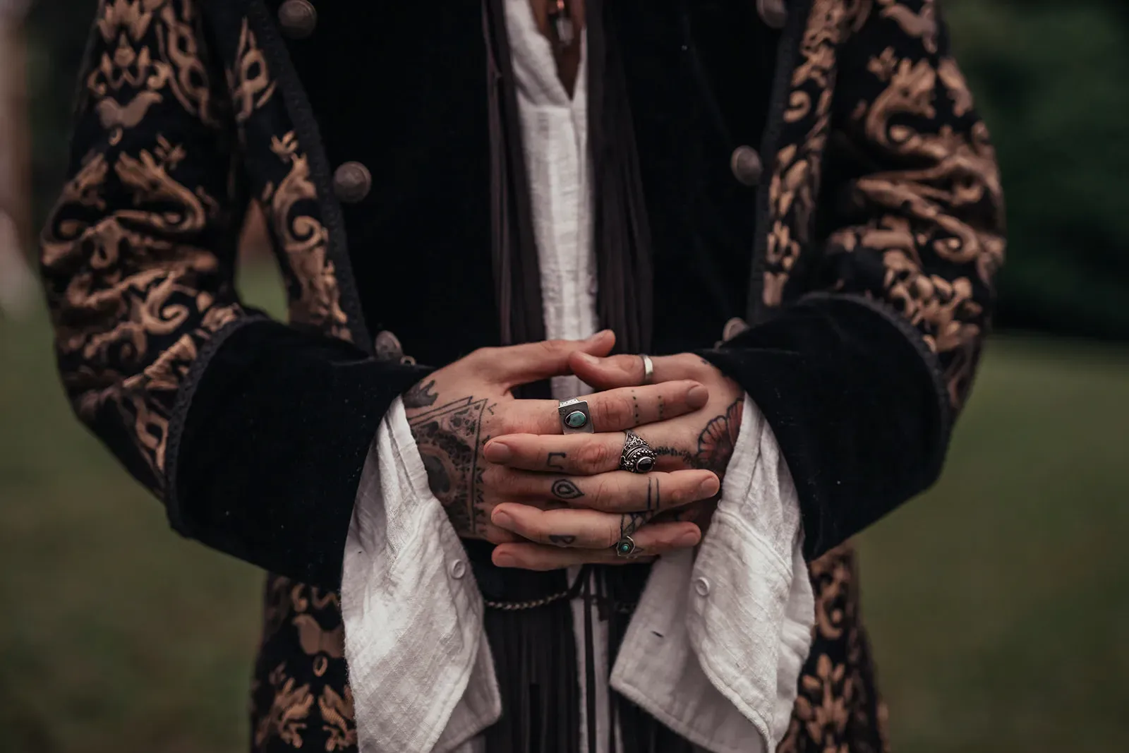 sally_mitch_real_wedding_bride_groom_laughing_candid_moment_wedlii_1fb07d4b85