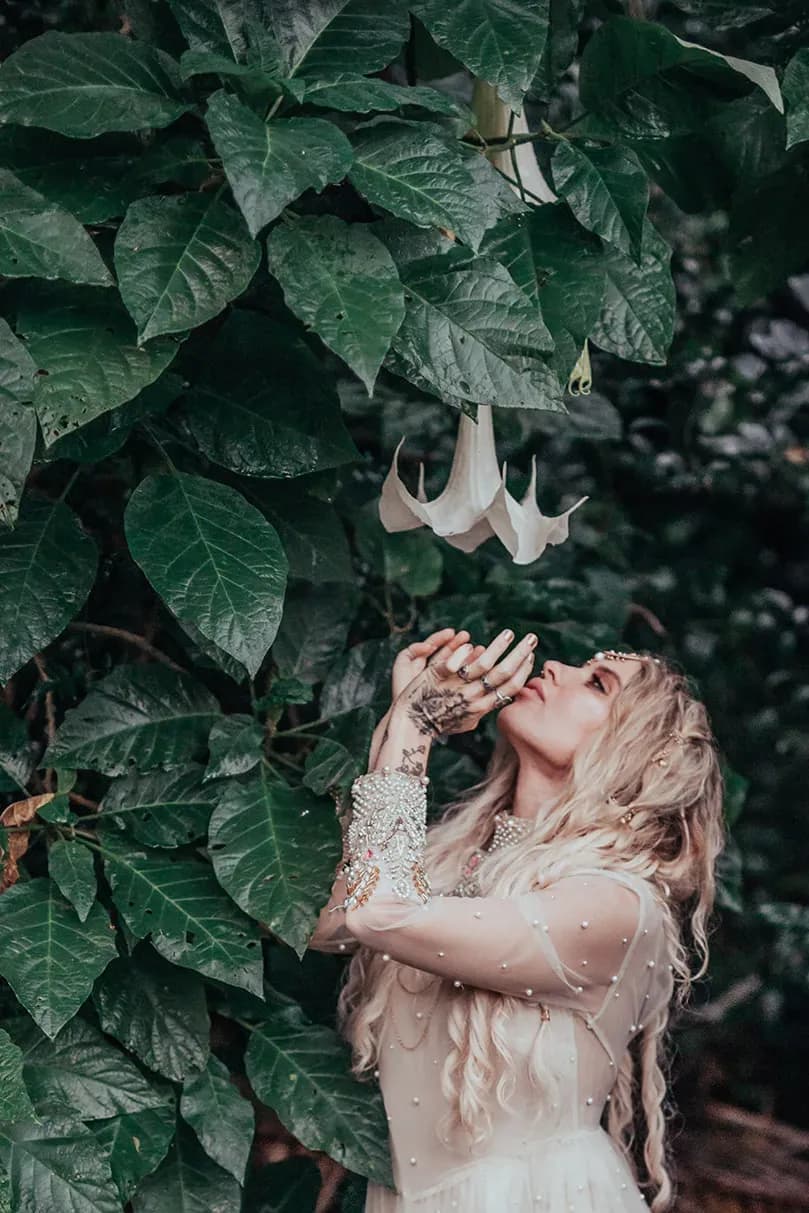 sally_mitch_real_wedding_first_dance_couple_under_festoon_lights_wedlii_39b6a8a001