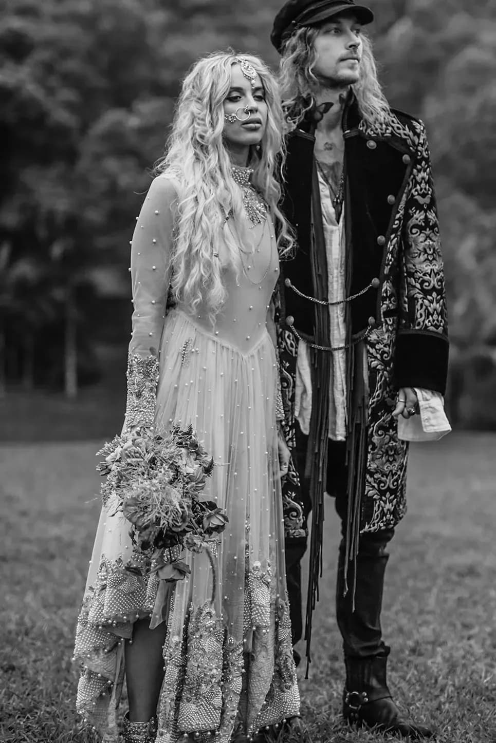 sally_mitch_real_wedding_intimate_wedding_setting_candlelight_wedlii_c22ebcb74e