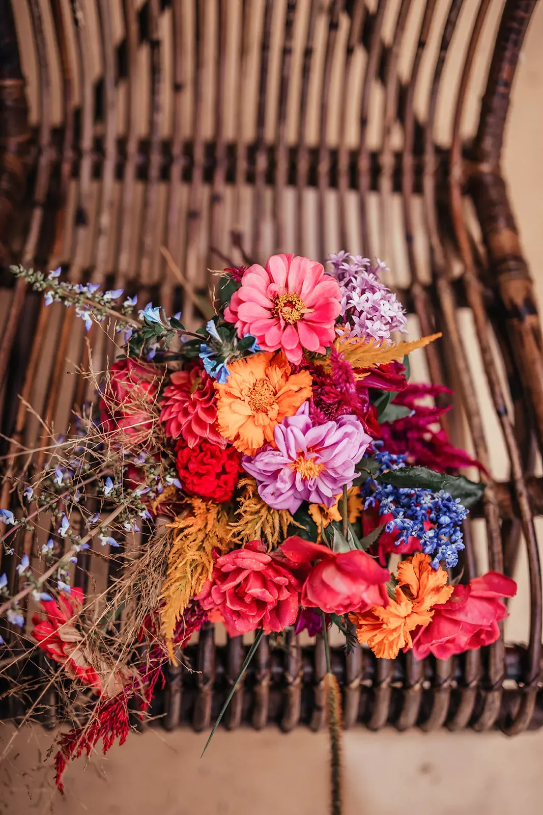 sally_mitch_real_wedding_unique_bridal_accessories_feather_mask_gold_cuffs_wedlii_272423e742