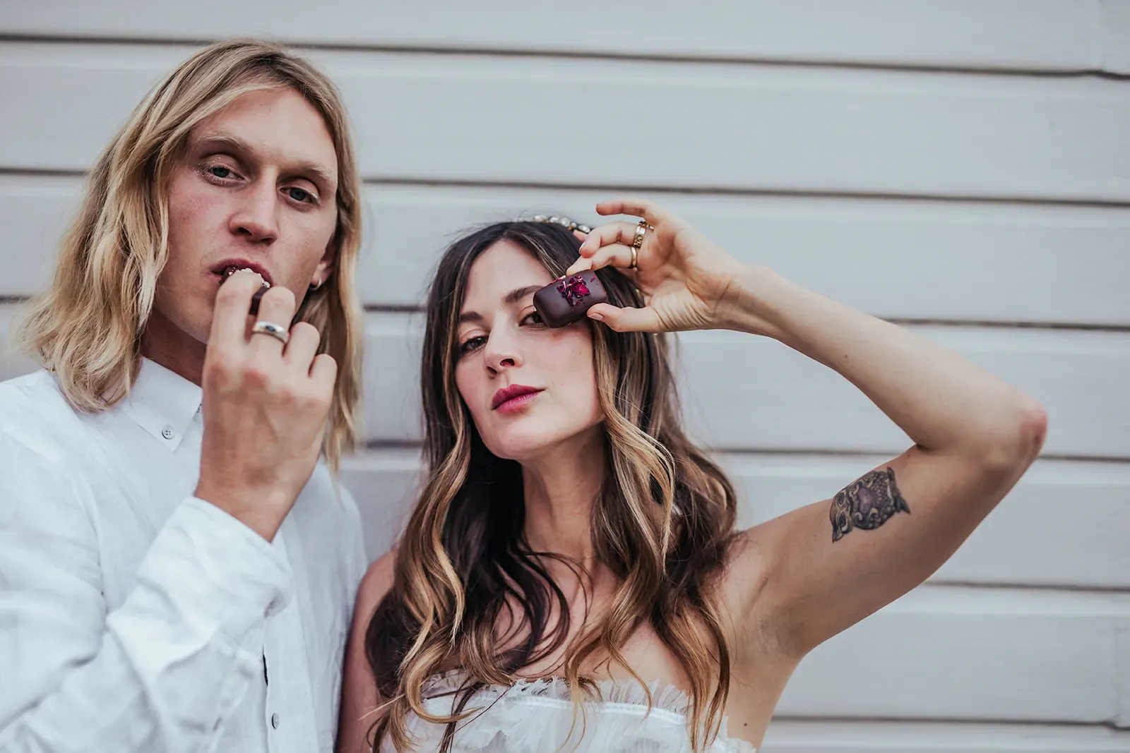 emica_jesse_real_wedding_modern_wedding_styling_final_detail_wedlii_7625220951