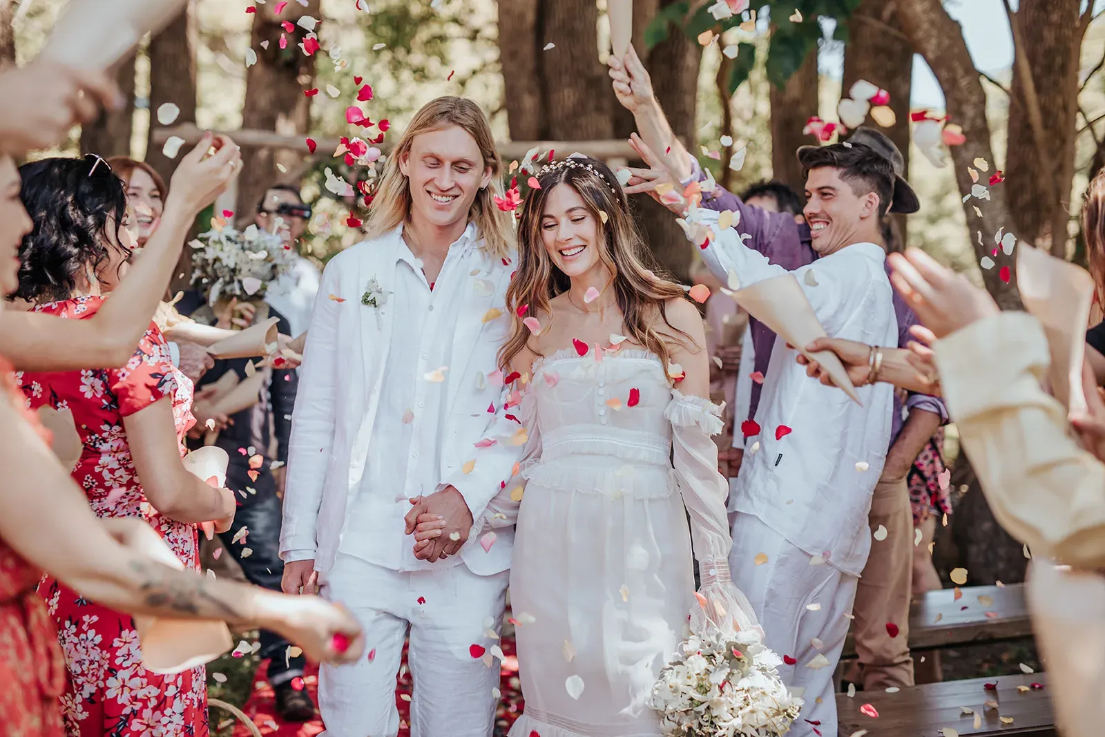 emica_jesse_real_wedding_wedding_rings_detail_shot_wedlii_4b222ca158