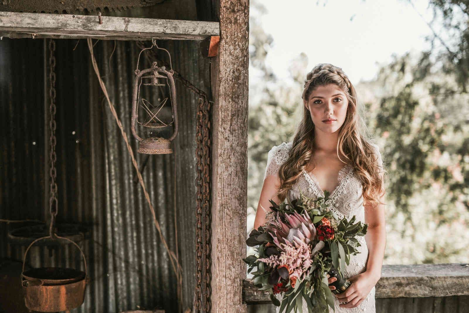 bride_bouquet_rustic_barn_portrait_64e419fc9f